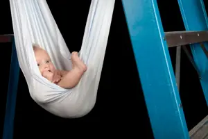 נדנדה לתינוק לתליה - חוקי הבטיחות הכי חשובים לנדנדה וערסלים לתינוק